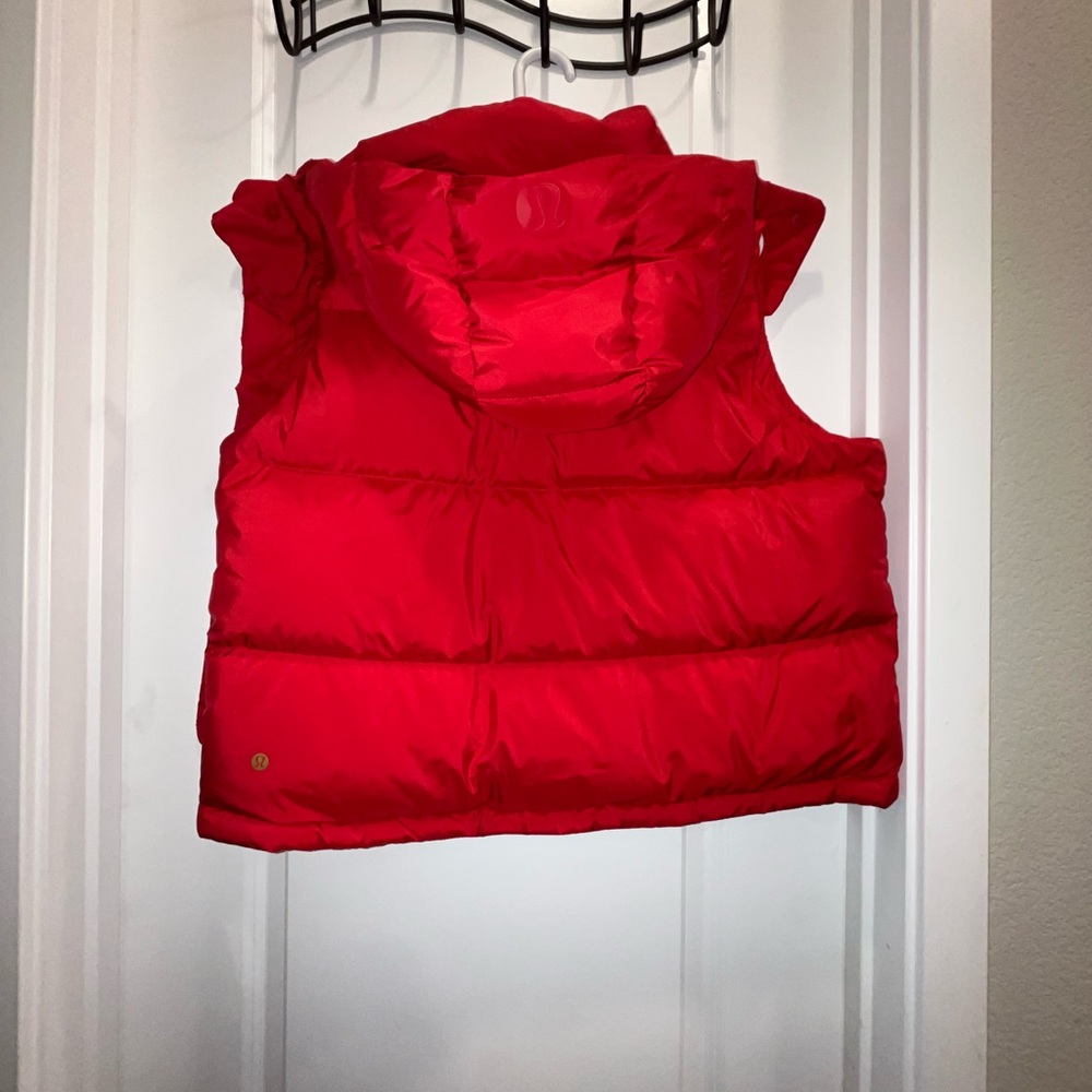 Lululemon Lunar New Year Wunder Puff Cropped Vest Womens size 10 - Picture 3 of 5